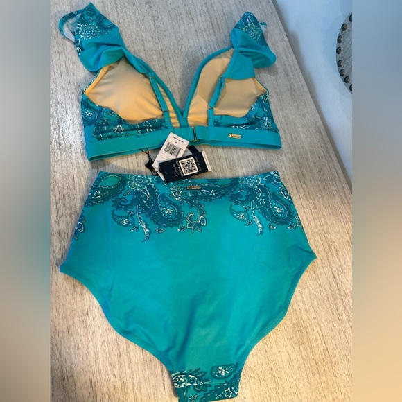 Cabana Life NWT St Pete Ruffled Bikini - Picture 2 of 9